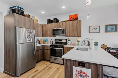 211 W 9th St, Boston, MA 02127 - Photo 9