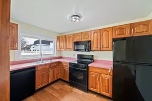 14 Crescent Rd, Weymouth, MA 02191 - Photo 3