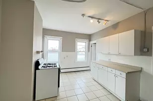 20 Harding St, Cambridge, MA 02141 - Photo 3
