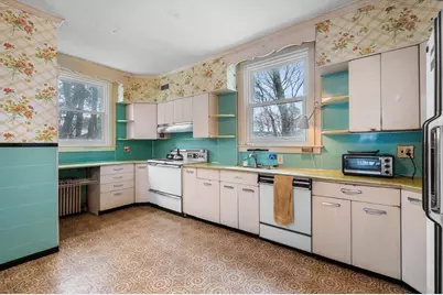 162 E Haverhill Street, Lawrence, MA 01841 - Photo 9