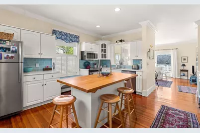 60 Gregory #3, Marblehead, MA 01945 - Photo 9