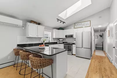 58 Bowler St, Fall River, MA 02723 - Photo 5