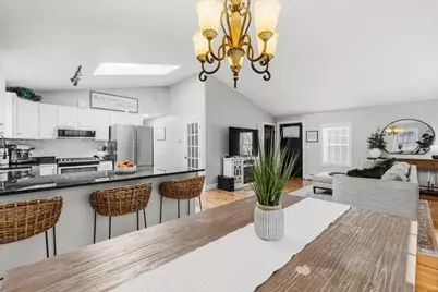 58 Bowler St, Fall River, MA 02723 - Photo 9