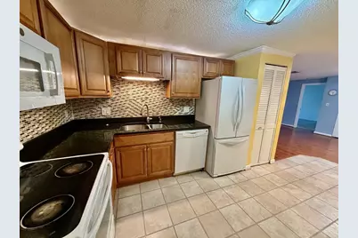 8 Ninth #111, Medford, MA 02155 - Photo 5