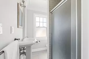 32 Jewett St, Boston, MA 02131 - Photo 11