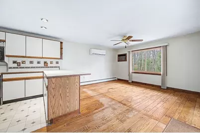 215 North St, Upton, MA 01568 - Photo 9