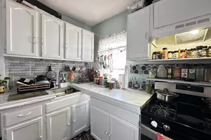 37 Jouvette St, New Bedford, MA 02744 - Photo 9