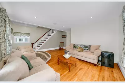 8 School St, Groveland, MA 01834 - Photo 11