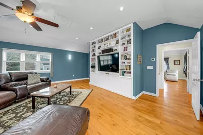 8 School St, Groveland, MA 01834 - Photo 29