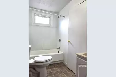 25 Myrtle St #1F, Taunton, MA 02780 - Photo 3