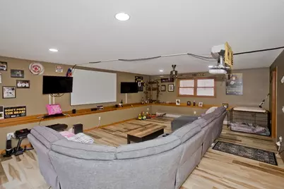 206 Franklin Street, Belchertown, MA 01007 - Photo 21