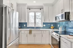 43 Lourdes Ave, Boston, MA 02130 - Photo 5