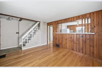 66 Thornton St, Springfield, MA 01104 - Photo 7