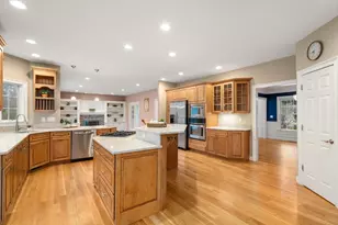 25 Poplar St, Sudbury, MA 01776 - Photo 3