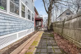 12 Metcalf St, Medford, MA 02155 - Photo 27