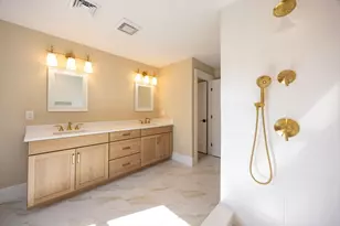 44 Thomas Mann Cir, Norfolk, MA 02056 - Photo 17