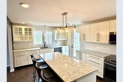 9 Dana Hl, Belchertown, MA 01007 - Photo 9