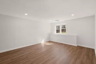 25 Longworth Ave, Brockton, MA 02301 - Photo 9