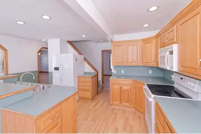 51 Brandon Rd, Dudley, MA 01571 - Photo 9