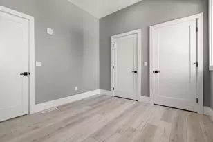 24 Wilson Cir, Newton, MA 02461 - Photo 9