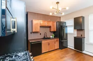 8 Spring Garden, Boston, MA 02125 - Photo 11