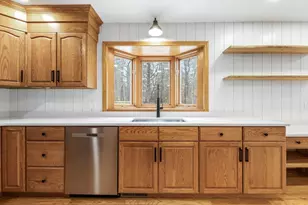 10 Alden St, Ludlow, MA 01056 - Photo 5