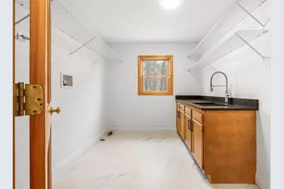 10 Alden St, Ludlow, MA 01056 - Photo 13