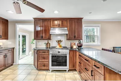 30 Deepwoods Dr, Westfield, MA 01085 - Photo 7