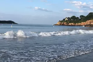 53 Raymond St, Manchester by the Sea, MA 01944 - Photo 3