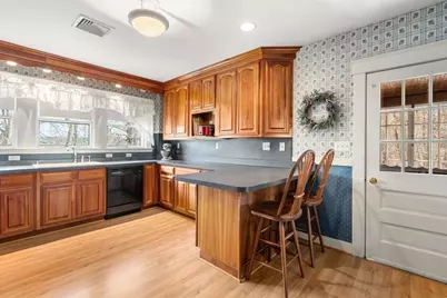 89-91 Hartwell St, Southbridge, MA 01550 - Photo 9