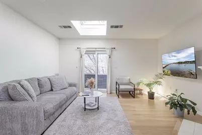 1210 Vfw Parkway #11, Boston, MA 02132 - Photo 3