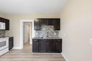 28-30 Cherrelyn St, Springfield, MA 01104 - Photo 5