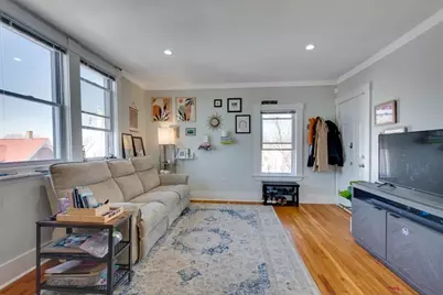 28 Arthur St #3, Beverly, MA 01915 - Photo 5