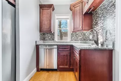 9 Cyrus St, Wakefield, MA 01880 - Photo 9