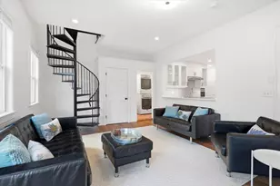 2 Prince Pl, Newburyport, MA 01950 - Photo 11