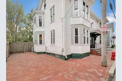 2 Prince Pl #2, Newburyport, MA 01950 - Photo 3