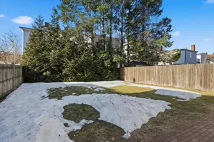 2 Prince Pl, Newburyport, MA 01950 - Photo 21