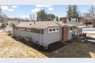 212 Monument St, Haverhill, MA 01832 - Photo 21