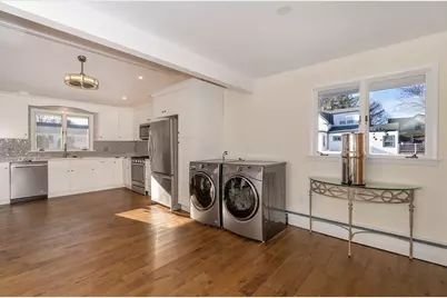 212 Monument St, Haverhill, MA 01832 - Photo 7