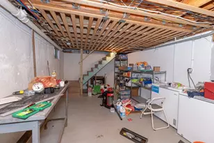 212 Monument St, Haverhill, MA 01832 - Photo 29