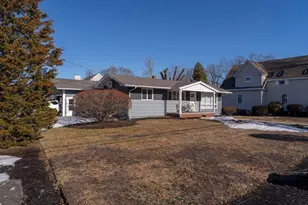 212 Monument St, Haverhill, MA 01832 - Photo 27