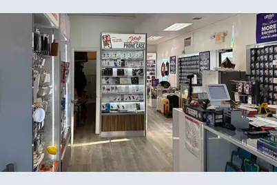 569 Main St #2, Barnstable, MA 02601 - Photo 3