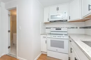 203 College Farm Rd, Waltham, MA 02452 - Photo 9