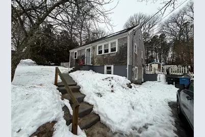 14 Saint Anns Ln, Falmouth, MA 02536 - Photo 15