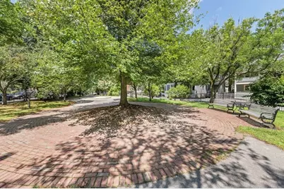 14 Linden St #8, Brookline, MA 02445 - Photo 13