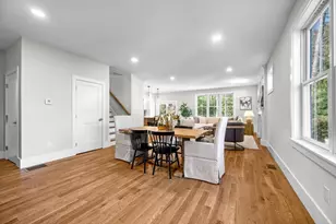 35 Thomas Mann Cir, Norfolk, MA 02056 - Photo 5