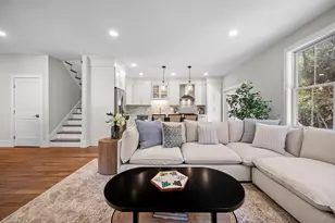 35 Thomas Mann Cir, Norfolk, MA 02056 - Photo 9