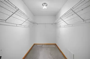 138 Vineland Ave, East Longmeadow, MA 01028 - Photo 25