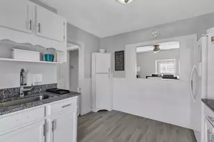 76 Hovey St, Watertown, MA 02472 - Photo 9