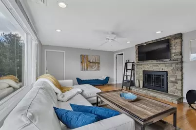 76 Hovey St, Watertown, MA 02472 - Photo 3